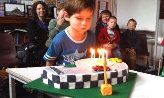 Race track birthday cake