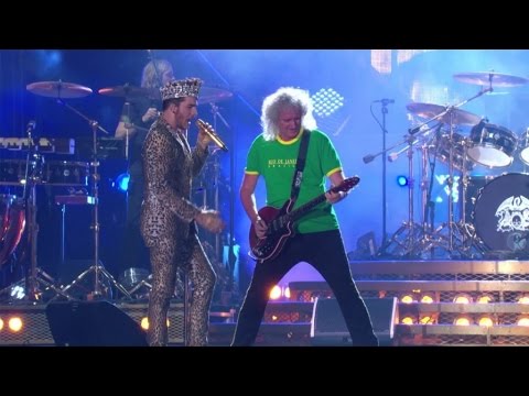 Queen + Adam Lambert - We Will Rock You & We Are The Champions - Live At Rock In Rio 2015