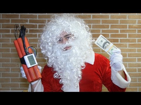 Psycho Santa Claus Scare Prank!