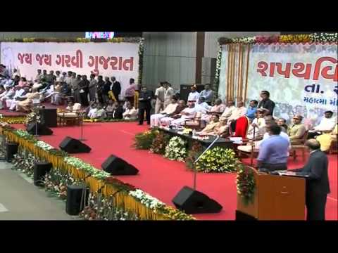 Smt. Anandiben Patel takes oath as the Chief Minister of Gujarat at Mahtma Mandir, Gandhinagar