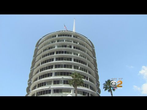 Hundreds Get Rare Glimpse Inside Capitol Records Tower