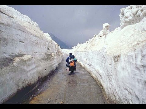 Way to Rothang pass , Manali , Himachal Pradesh , India tourism