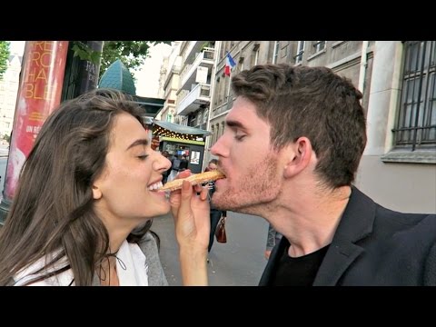 TOURISTS IN PARIS