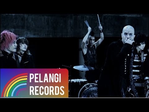 TRIAD - Sedang Mikirin Kamu (Official Music Video)