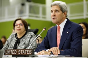 John F. Kerry (right), Secretary of State of the United States, addresses the round table discussion on “International and regional cooperation and partnerships for disability-inclusive development”, held as part of the General Assembly’s high-level meeting on disability and development, 23 Sept, 2013.