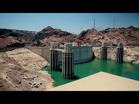 Constructing the Hoover Dam