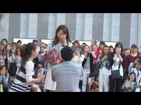 フラッシュモブ サプライズ プロポーズ Charice 「Louder」 JR大阪駅 "カリヨン広場 "Flash Mob Surprise Proposal"