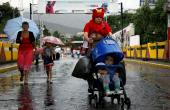 Venezuela, 130.000 persone attraversano il confine con la Colombia in cerca di cibo