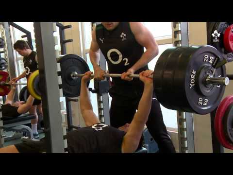 Irish Rugby TV: In The Gym With Quinny And The Ireland Team