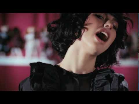 Kimbra - "Settle Down"