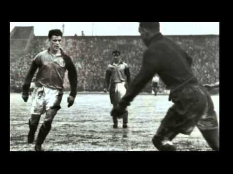 Welsh Greats: John Charles 1/2