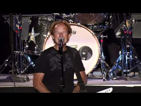 YouTube - 'Love Is Alive' Live' w- Gary Wright & Ringo Starr and His All starr Band.flv