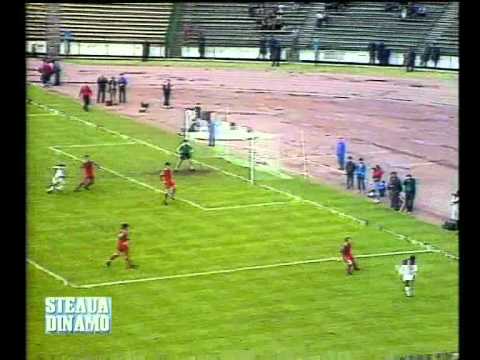 Gol Dorin Mateut in Dinamo - Steaua 6-4 (1990)