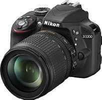 Nikon D3300 Kit Fotocamera Reflex Digitale con Obiettivo Nikkor 18/105VR, 24.2 Megapixel, LCD 3 Pollici, SD 8GB 200x Premium Lexar, Nero [Nital card: 4 anni di garanzia]