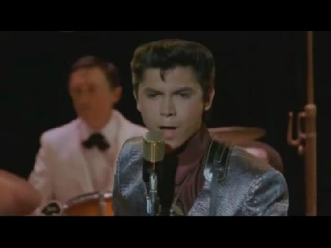 Lou Diamond Phillips (Performs Ritchie Valens) - La Bamba [Original Video] (1987)