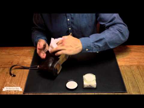 Shoe shine instruction video with Saphir Médaille d'Or - Basic