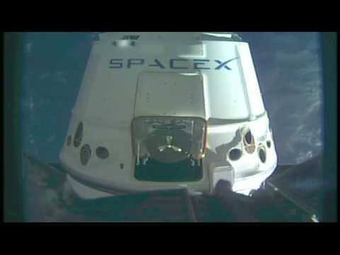 SpaceX/Dragon Arrives at the Space Station