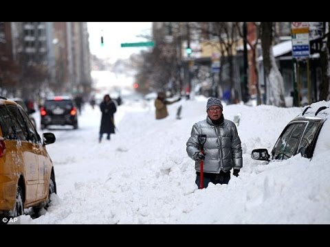 Powerful Snowstorm Hits US East Coast - Biggest Blizzard Halts Flights, Shuts Offices