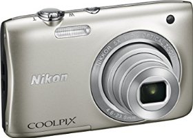 Nikon Coolpix S2900 Fotocamera Digitale Compatta, 20,1 Megapixel, Zoom 5X, 3200 ISO, LCD 2,7", HD, colore: argento [Nital card: 4 anni di garanzia]