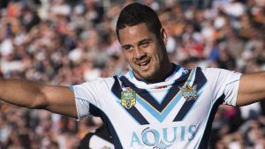 SYDNEY, AUSTRALIA - AUGUST 13:  Jarryd Hayne playing for Gold Coast Titans against West Tigers during NRL game at ...