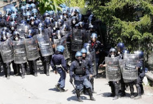 polizia manif no tav