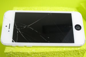 How long have you endured with a smashed phone screen.