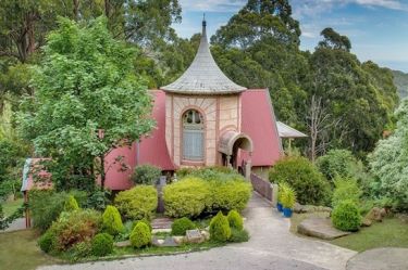 Seven weird and wonderful homes for sale around Australia