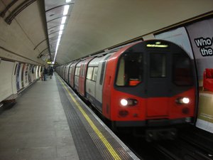 1996 stock at St Johns Wood on the London Underground, the oldest rapid transit system in the world[1]