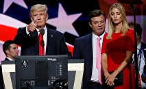 Republican presidential nominee Donald Trump gives a thumbs up as his campaign manager Paul Manafort (C) and daughter Ivanka (R) look on during Trump's walk through at the Republican National Convention in Cleveland, U.S., July 21, 2016