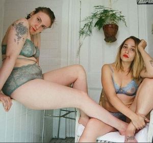 Jemima Kirke (left) and Lena Dunham pose for the Lonely Girls Project.
