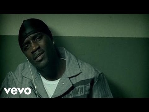 Akon - Smack That ft. Eminem