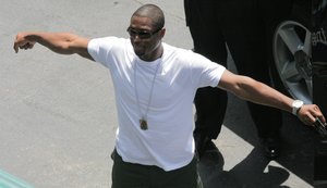 AG2  Dwyane Wade in attendance at the Women's Finals of the Sony Ericsson Open in Key Biscayne, Florida on April 5, 2008