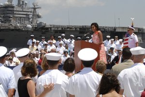 US Navy 090731-N-5700G-127 First lady Michelle Obama delivers remarks to Sailors and their families at Naval Station Norfolk during a homecoming celebration for the Dwight D. Eisenhower Carrier Strike Group.jpg