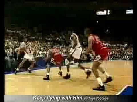 John Starks dunks on the Bulls NBA Playoffs 1993 FULL