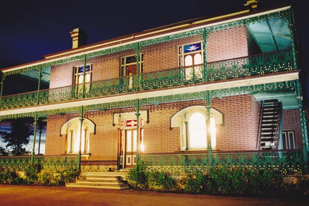 A history of unexplained lights: Australia's "most haunted home", Monte Cristo.