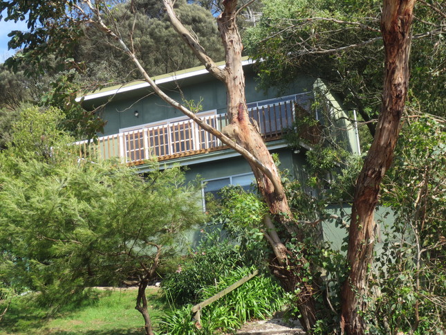 Stubbs Cottage front garden and deck