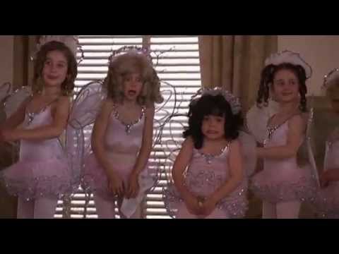 Alfalfa y Spanky bailando . (Los pequeños traviesos) español latino