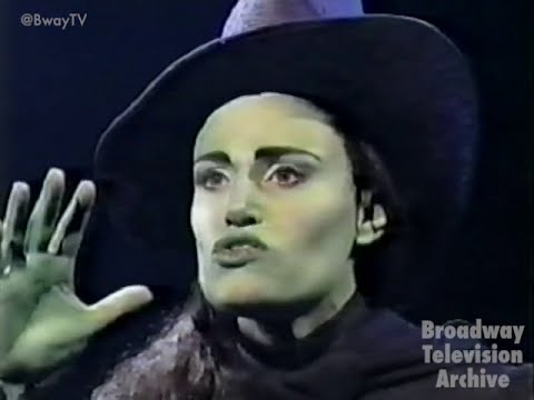 Idina Menzel - "Defying Gravity" - WICKED (Late Show with David Letterman)