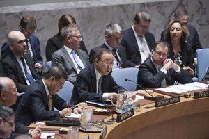 Secretary-General Ban Ki-moon (second from right, front) addresses the Security Council meeting on the situation in the Middle East, including the Palestinian question, 15 September, 2016.