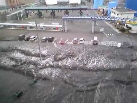 2011 Japan Tsunami: Hachinohe [stabilized with Deshaker]