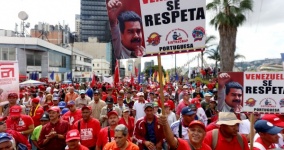 Thousands of Venezuelans mobilized in Caracas this weekend to voice their support for the Bolivarian Process (teleSUR). 