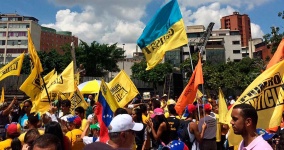 An anti-government rally in Venezuela earlier Friday. The authenticity of the image has been confirmed by VA. (Ultimas Noticias)