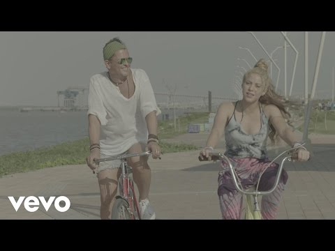 Carlos Vives, Shakira - La Bicicleta (Official Video)