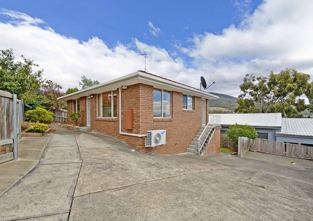 Picture of 2/4 Bosco Drive, Glenorchy