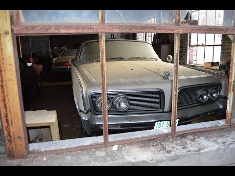 Abandoned Old Car Dealership Full Of Classics!