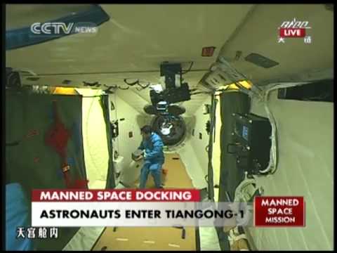 [China] Crew Enter Tiangong-1 Space Lab