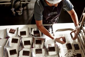 Hands-on: Pana chocolate production.