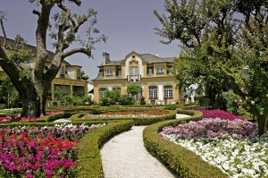 The gardens and main building of the Jose Maria Da Fonseca winery and museum.