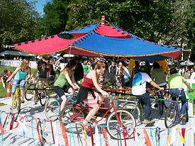 Cyclecide-carousel-Bumbershoot07.jpg