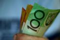Debt collectors chasing ATO debts are to be paid bonuses and incentives, according to an ad recruiting collectors.